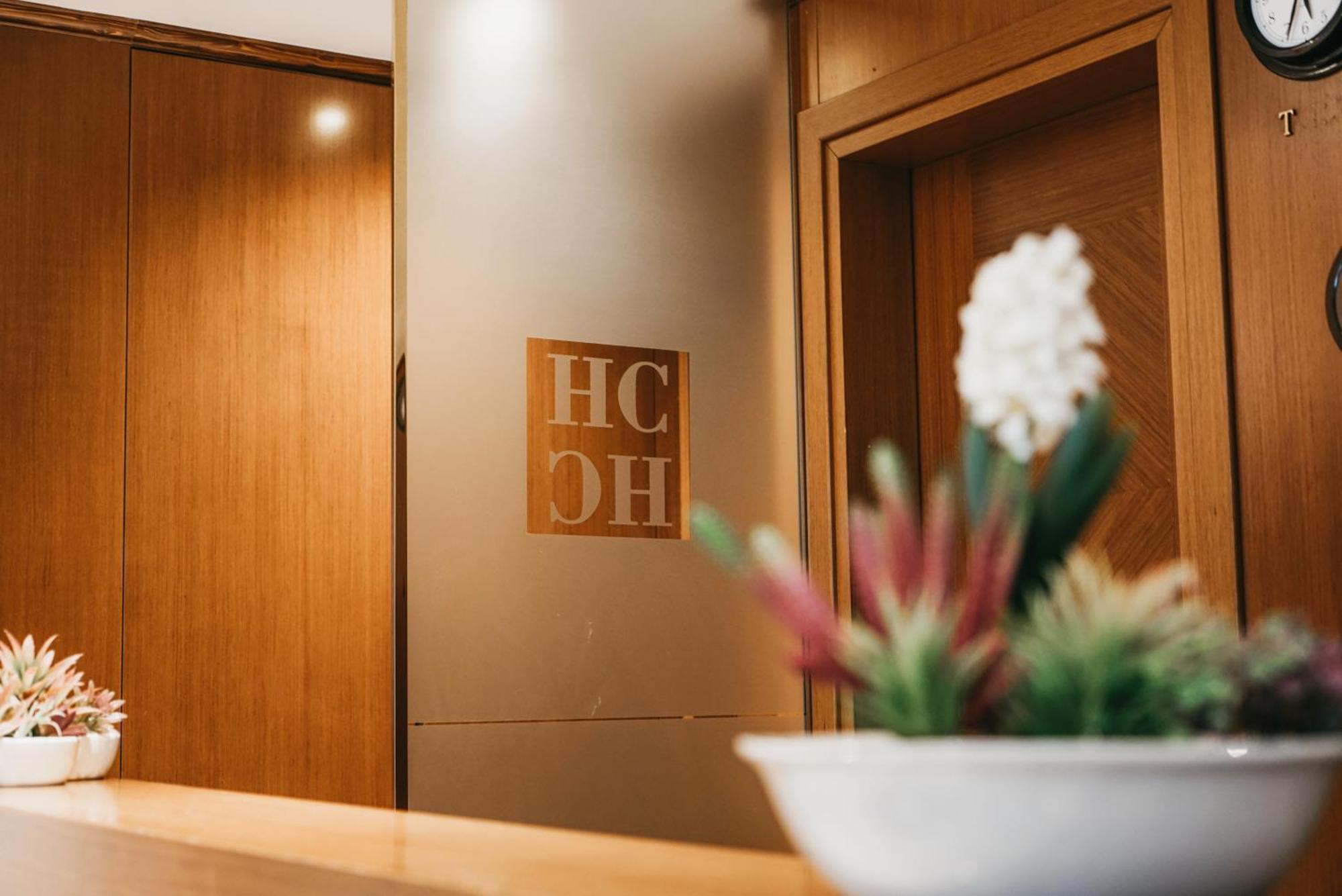 Center Hotel Гирокастра Экстерьер фото