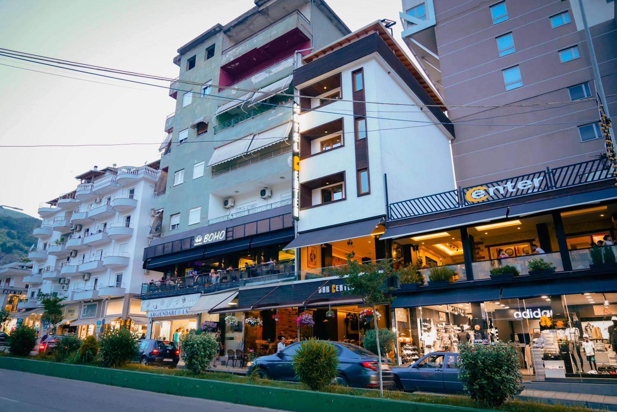 Center Hotel Гирокастра Экстерьер фото